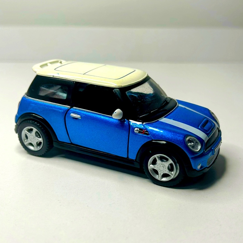 Mini Cooper Blue Scale 1/36 Maisto - Picture 3 of 9